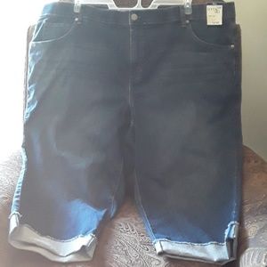 Terra & Sky Cuffed Capri